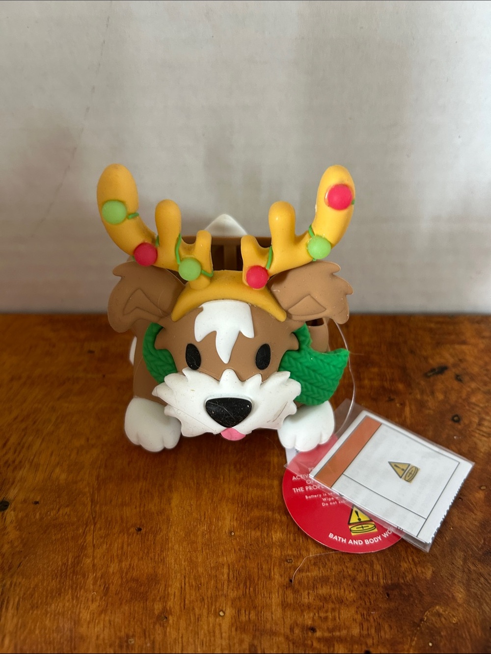 NWT BATH & BODY WORKS Light Up Soap Dispenser Holiday Holder